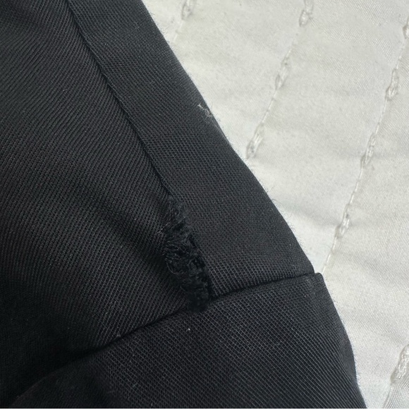 Banana Republic 100% Lyocell Black Button Down Blouse With One Front Pocket - Picture 13 of 14